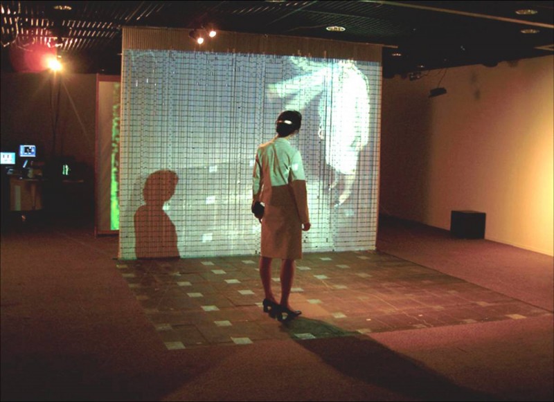 (8)Perceptual Mirror_String interactive video installation Korea Japan Network Art 2002